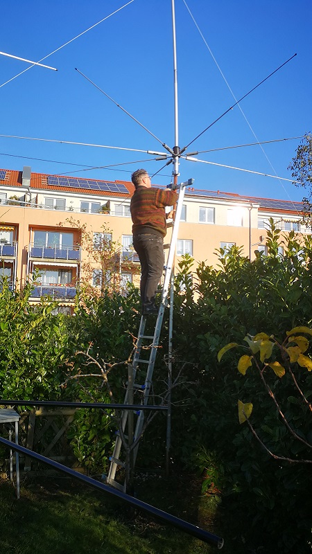Die HF-8B wird am neuen Standort abgestimmt.