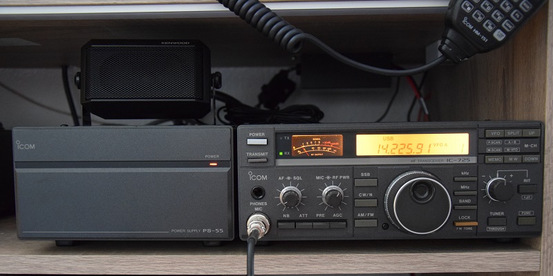 Mein erster Transceiver war ein Icom IC-725.