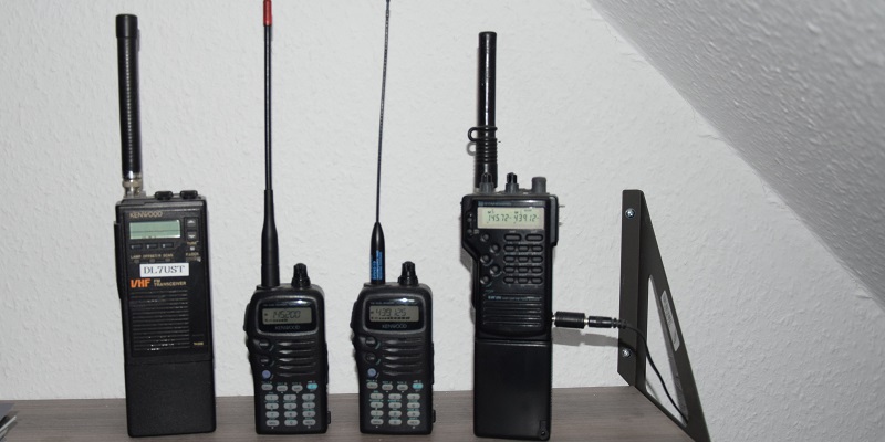 Der allererste Transceiver war ein Handfunkgerät C-528 von Standard.