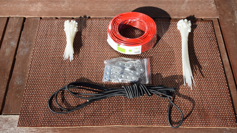 Material für Dipolelemente und Halter