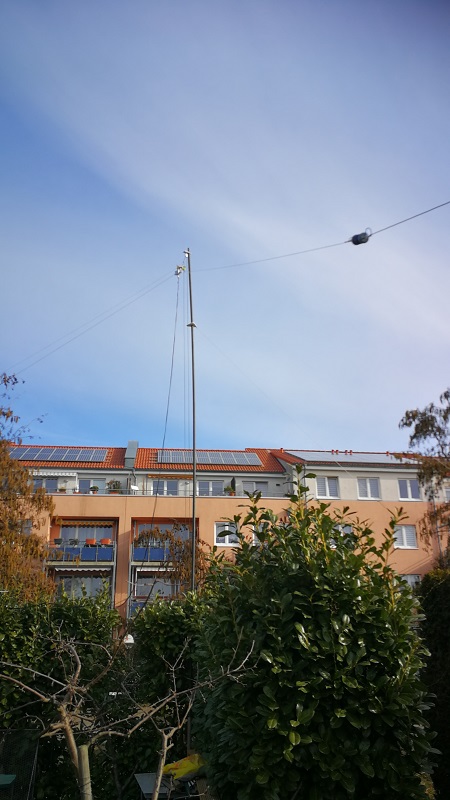 Er trägt auch den Trap-Dipol für 30, 40 und 60m