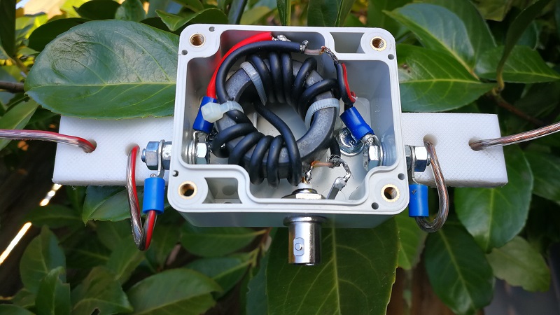Am Speisepunkt einen 1:1-BalUn als Mantelwellensperre verwenden