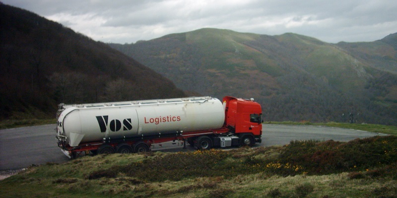 Mit dem Scania-Truck und 28 Tonnen Marmorkalk über die Pyrenäen (1080 m ASL).